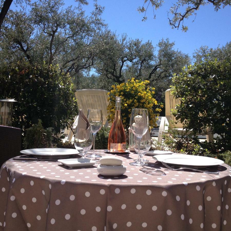 La Picholine En Provence Hotel นียงส์ ภายนอก รูปภาพ